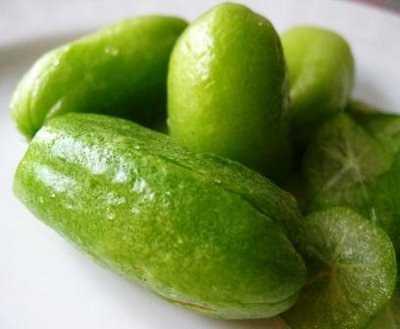 BELIMBING WULUH (Averrhoa bilimbi L.)